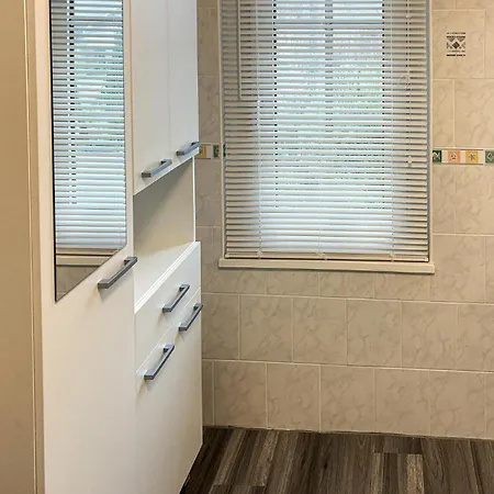 בית נופש 3 Bedroom Awesome In סן-ולרי-אן-קו