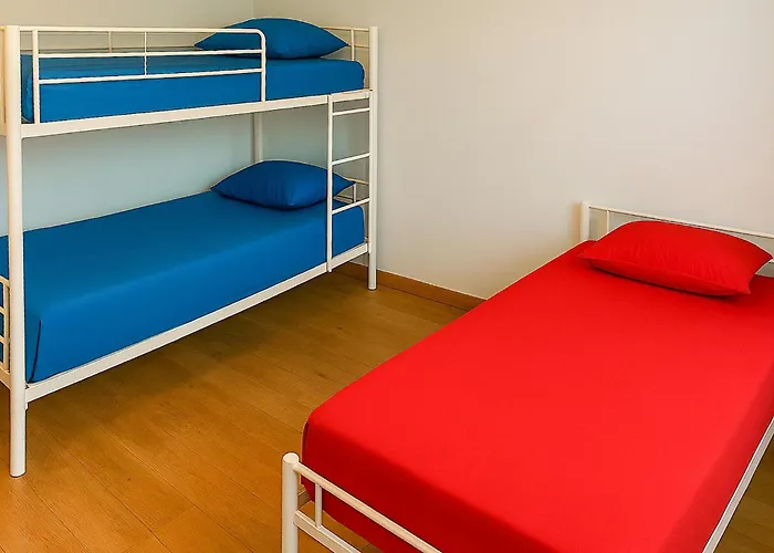 Holiday home 3 Bedroom Awesome In