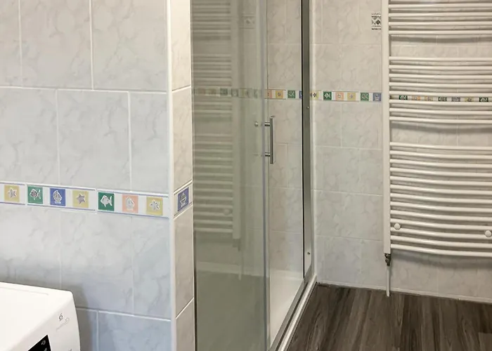 Holiday home 3 Bedroom Awesome In