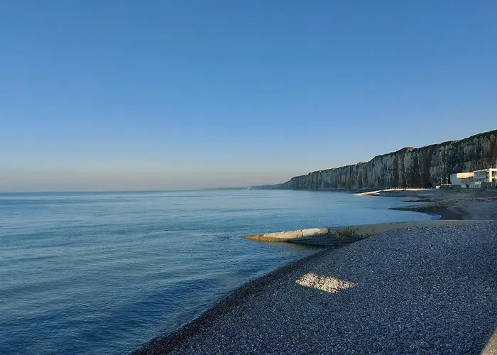 3 Bedroom Awesome In Saint-Valery-en-Caux